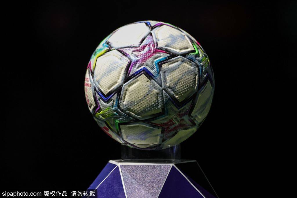 曼联教练风波：埃梅里受青睐，卡里克帅位岌岌可危