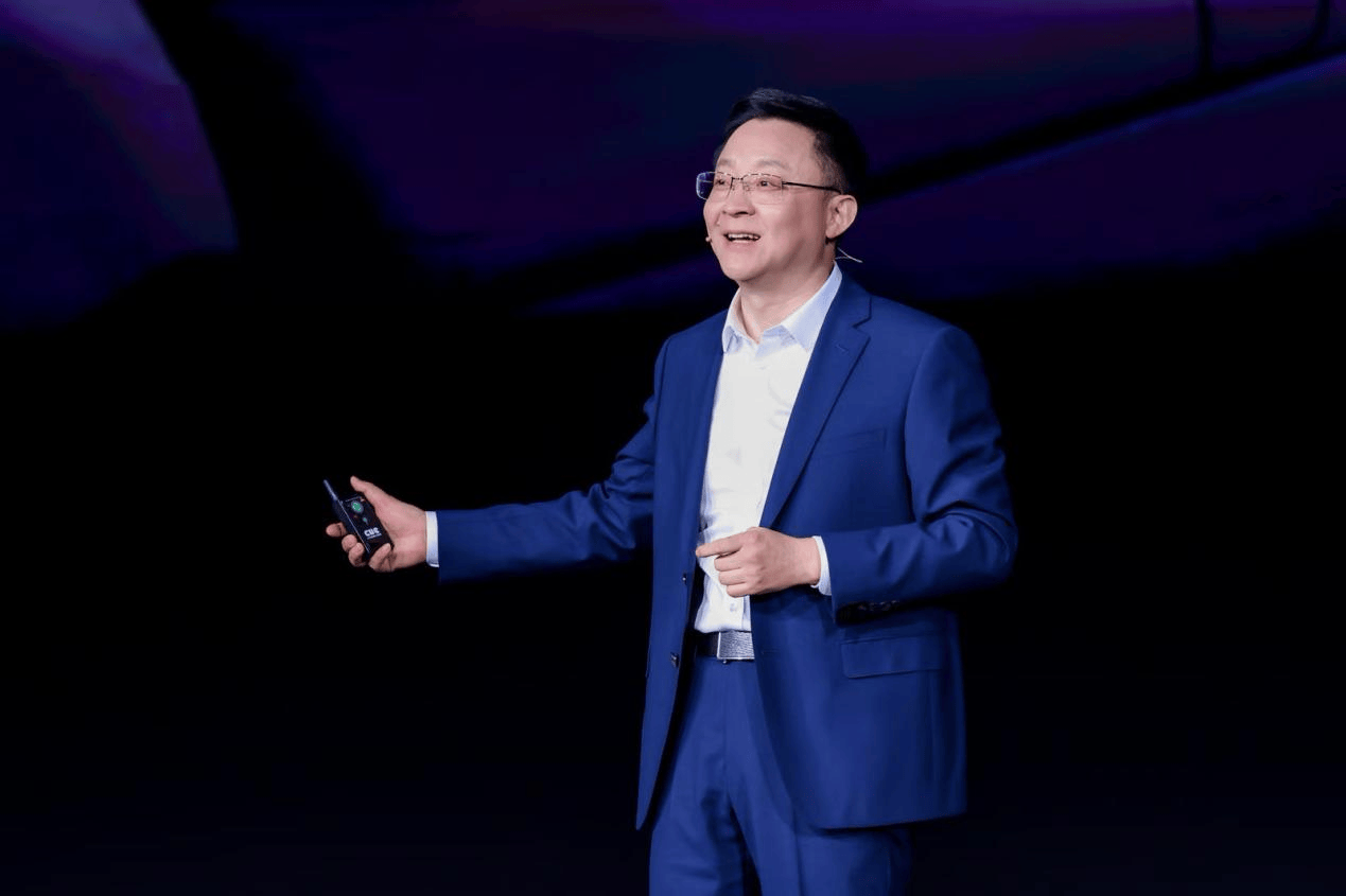 科大讯飞发布端云一体讯飞星火X2.6大模型:让敏感数据留在端,把复杂任务交给云