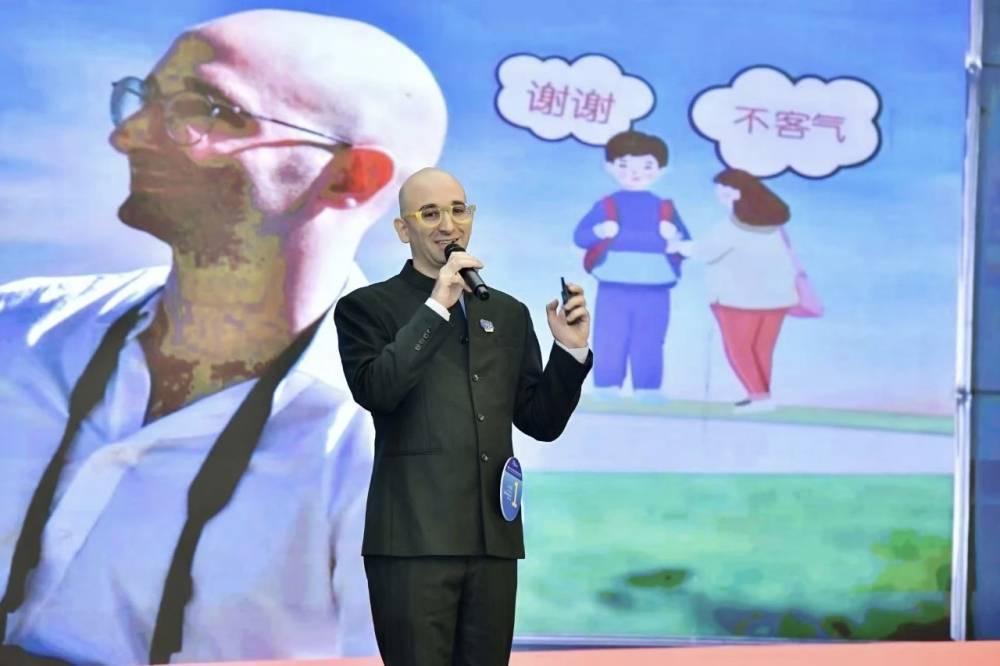 厉害:外国人眼中的重庆什么样？看这些外籍选手用中文同台竞技(图2)