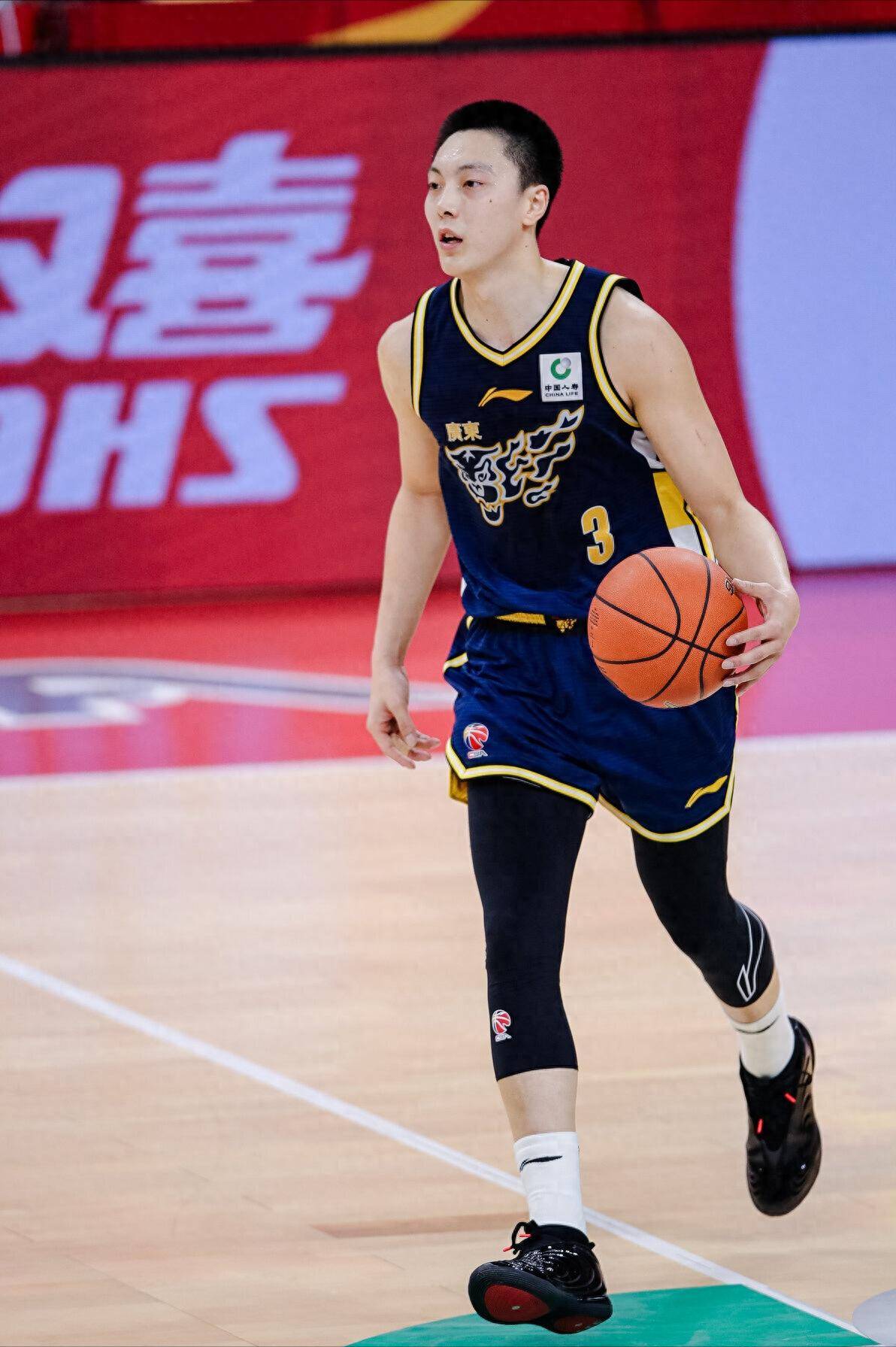 广东男篮新赛季为什么打得很艰难？胡明轩毫不隐瞒说出心里话