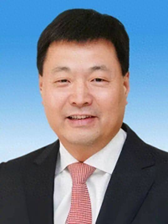 西安市委常委杨建强，被免去西安市副市长职务；西安市民政局局长陈武，被免去西安市监委副主任职务